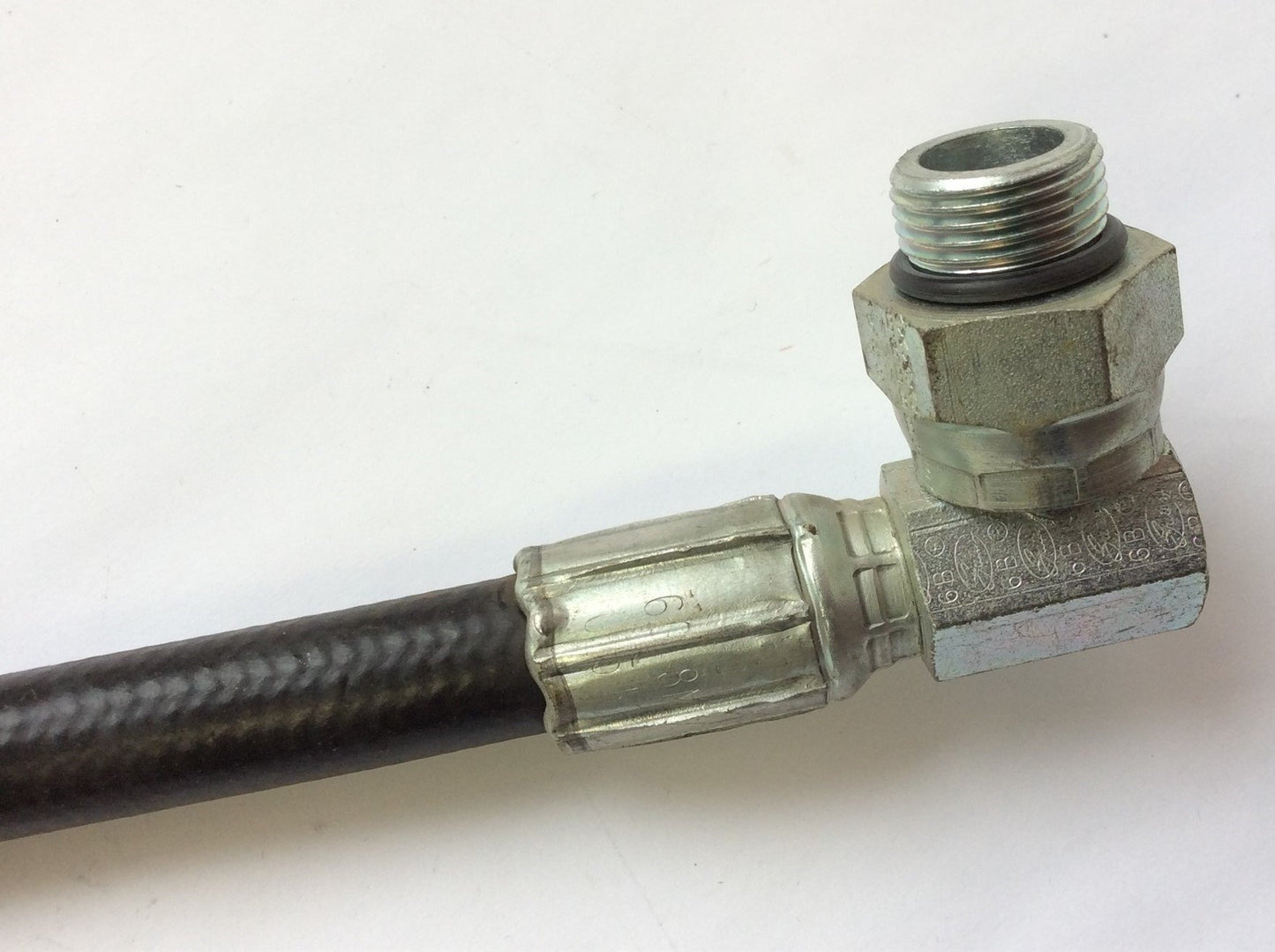 New – Open box Gates 6M3K Hydraulic Hose 3/8" 3000PSI 42", 1/2" M ORB to 3/8" MJIC O-ring Boss