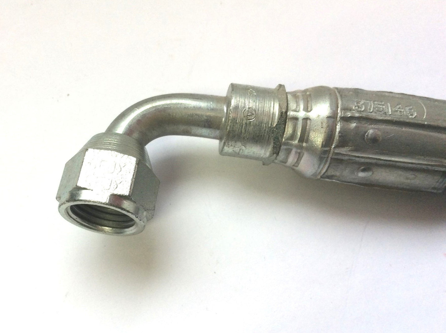 New – Open box Gates 6M3K Hydraulic Hose 3/8" 3000PSI 42", 1/2" M ORB to 3/8" MJIC O-ring Boss