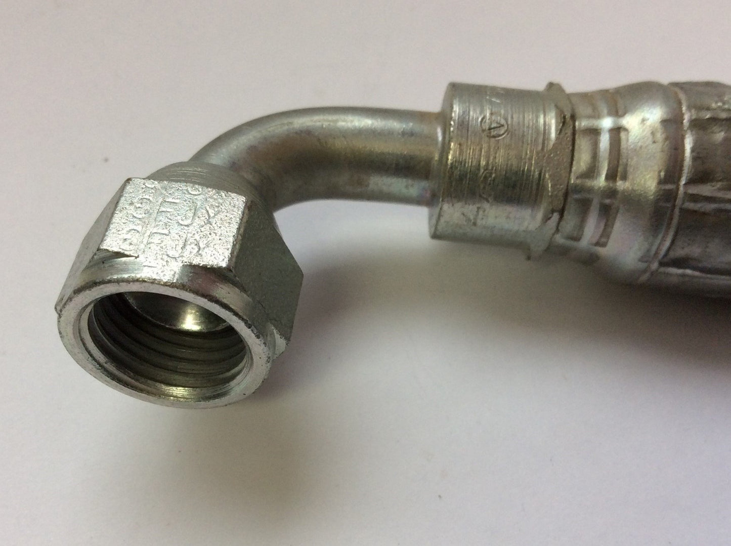 New – Open box Gates 6M3K Hydraulic Hose 3/8" 3000PSI 42", 1/2" M ORB to 3/8" MJIC O-ring Boss