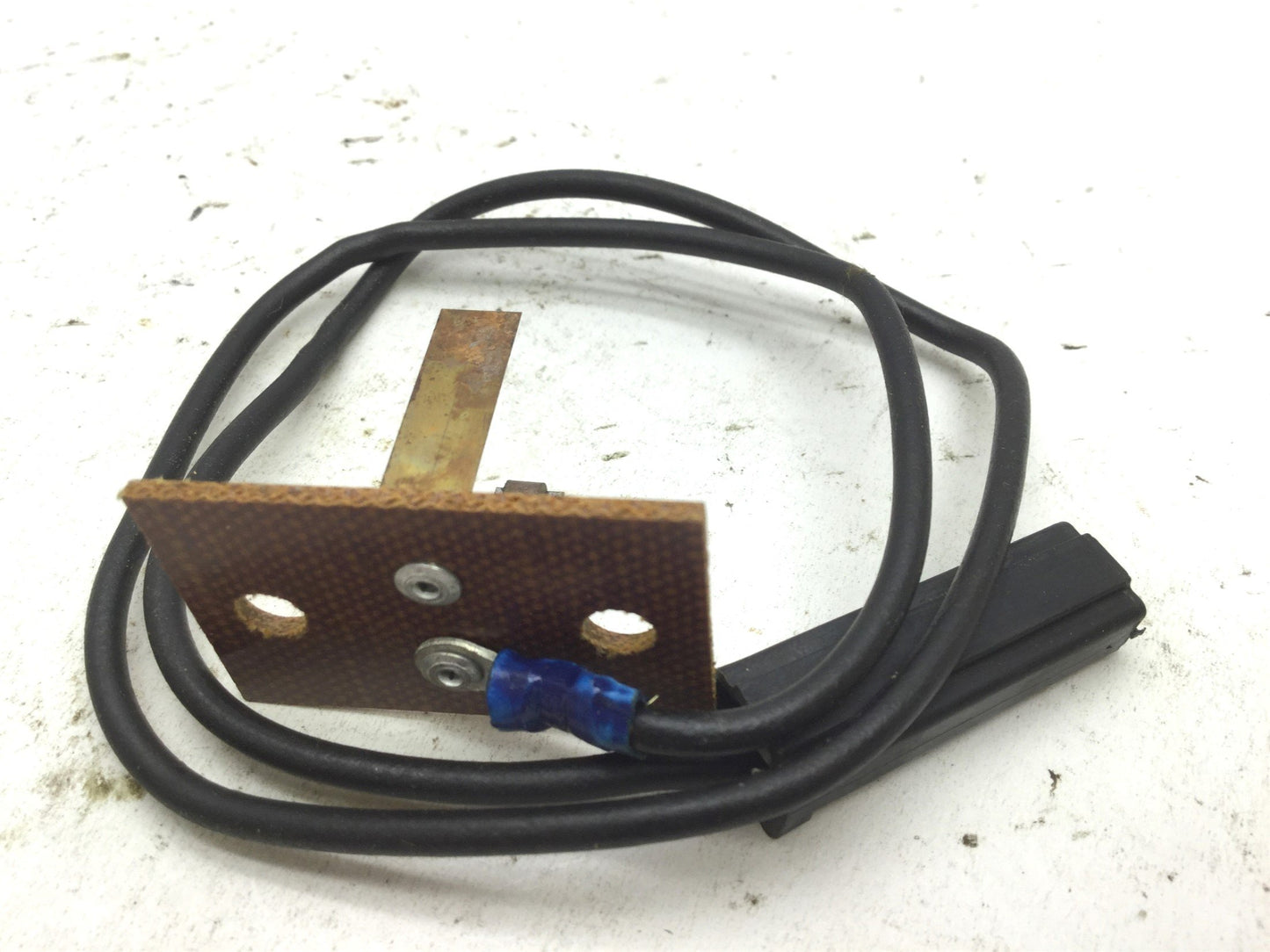 New Hyster 243724 Horn Brush