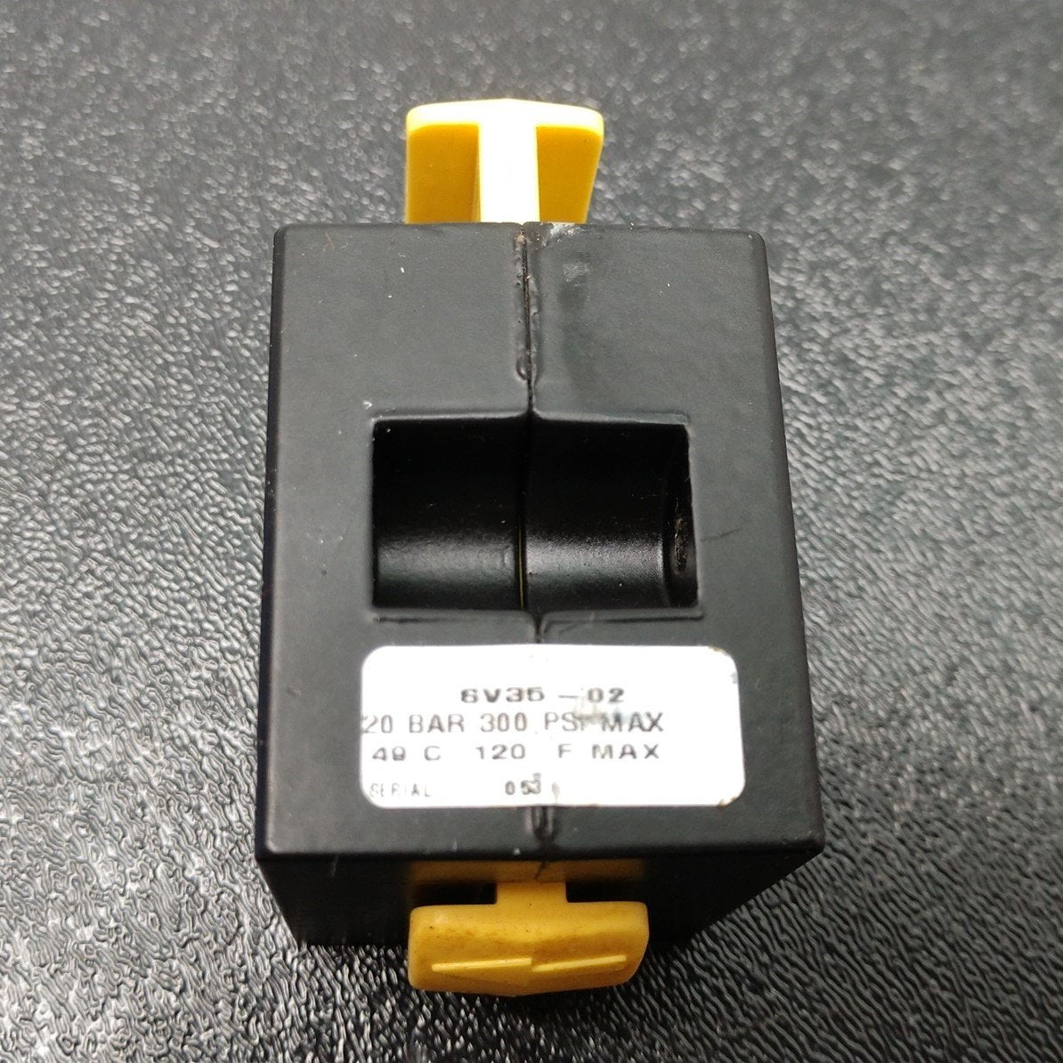 Used Parker Watts 6V35-02 Pneumatic Shut Off Valve, 1/4" NPT, 300PSI 20bar, 120°F Max