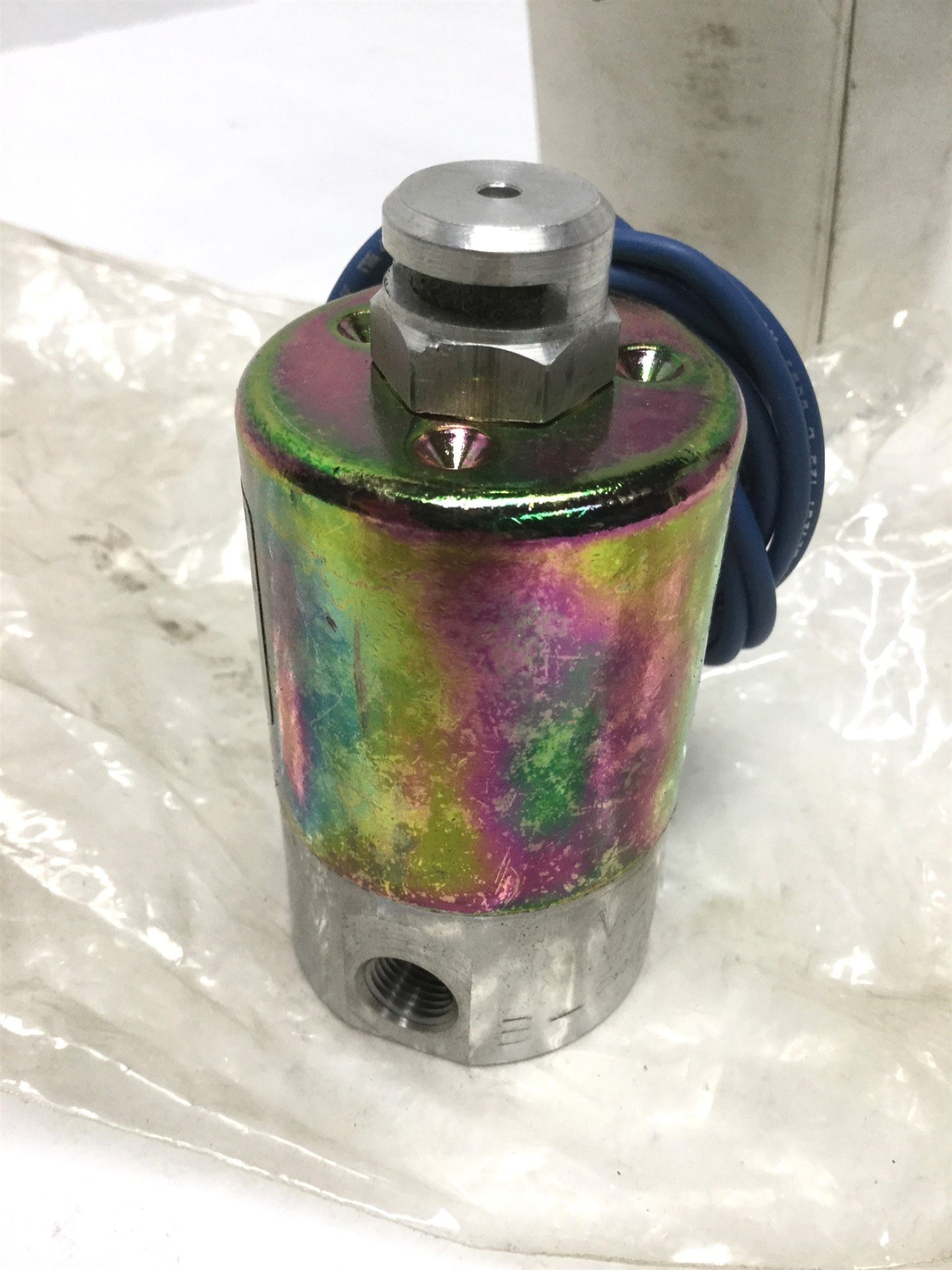 New – Open box Versa ESM-8202-44-3TC-14 Three Way Multi Purpose Solenoid Valve, 120VAC, 100psi