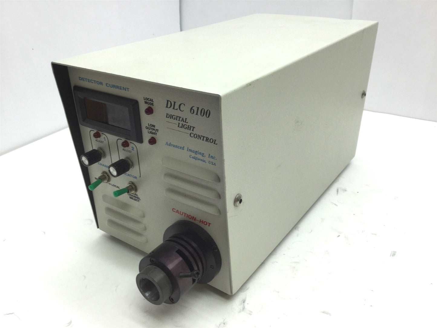 Used Advanced Imaging DLC-6100 Fiber Optic Light Source Current LCD, 18mm Out, 115VAC