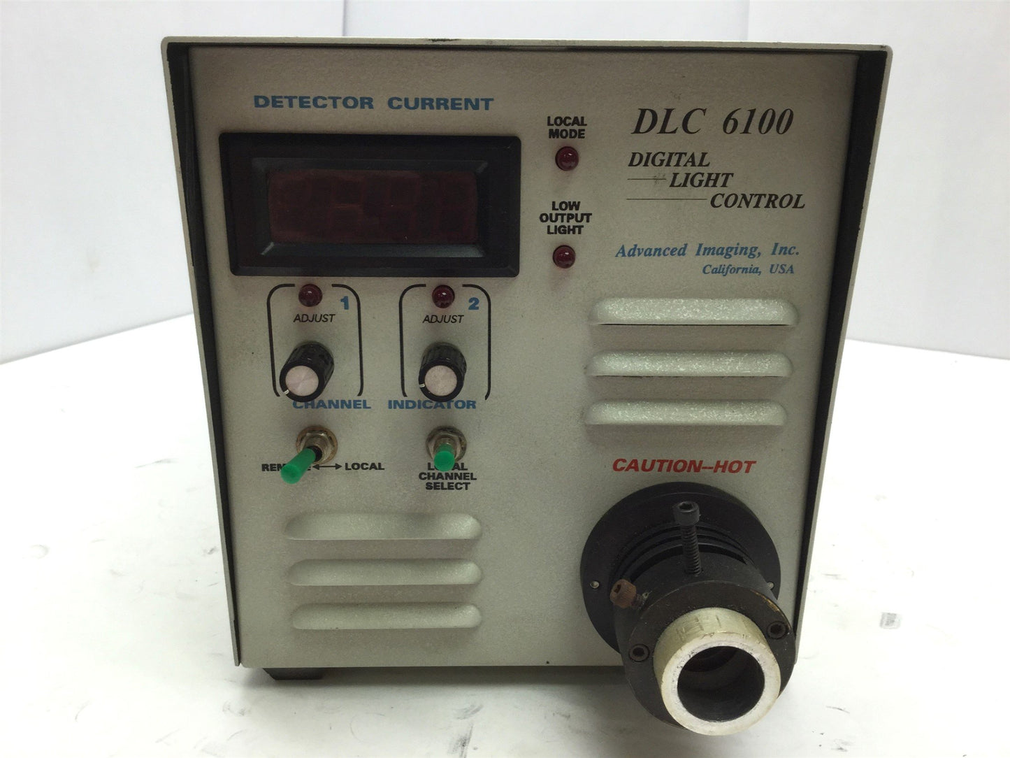 Used Advanced Imaging DLC-6100 Fiber Optic Light Source Current LCD, 115VAC, 18mm Out