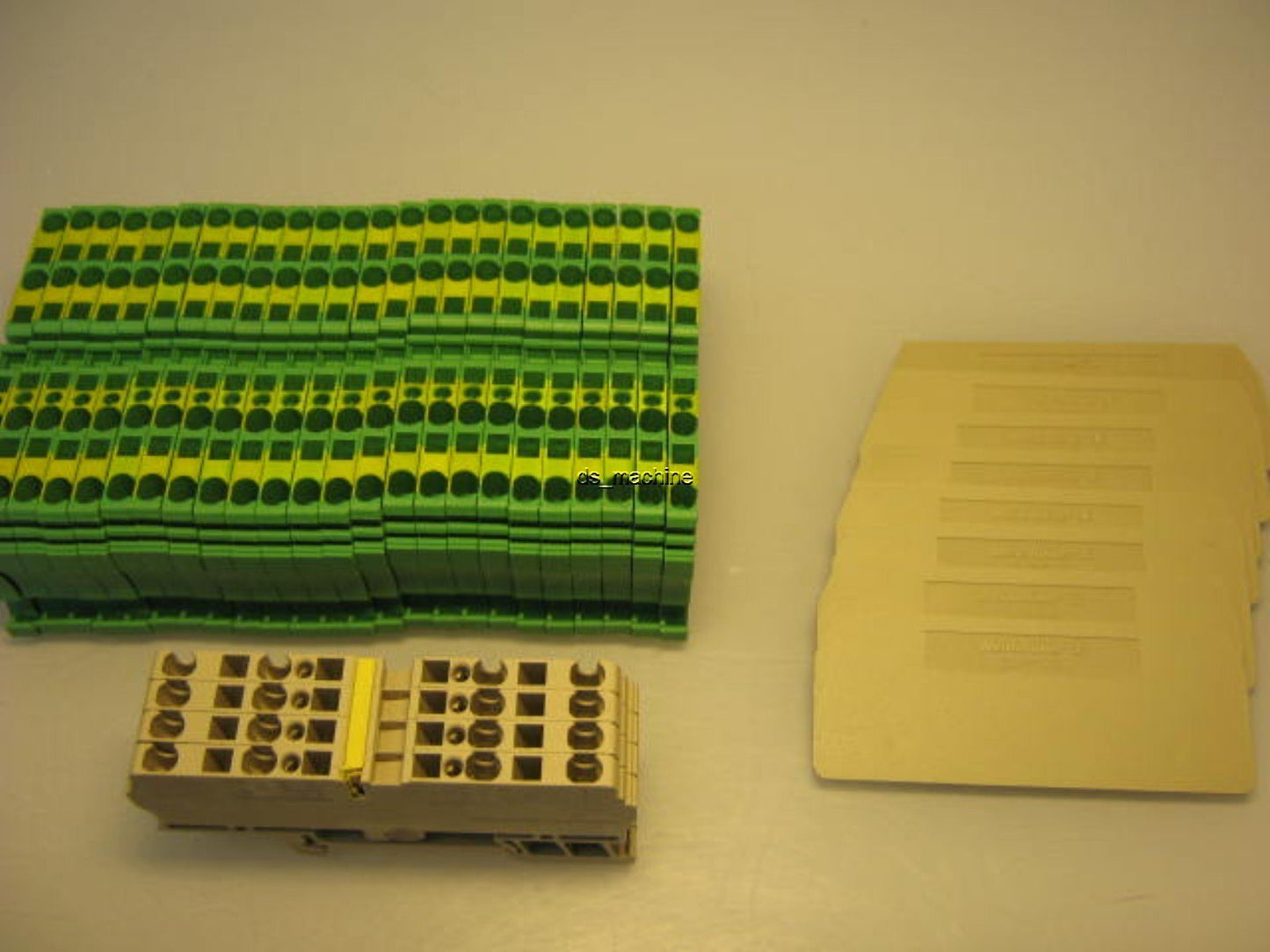 Used Lot of 24 Phoenix Contact ZPE2.5/4AN Ground Terminals & 7 Barriers