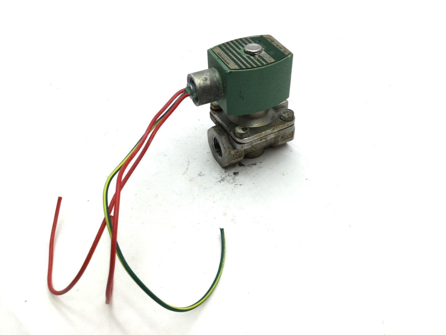 Used Asco 8210G87 Red Hat Solenoid Valve, Ports: 0.5" NPT, Voltage: 120VAC