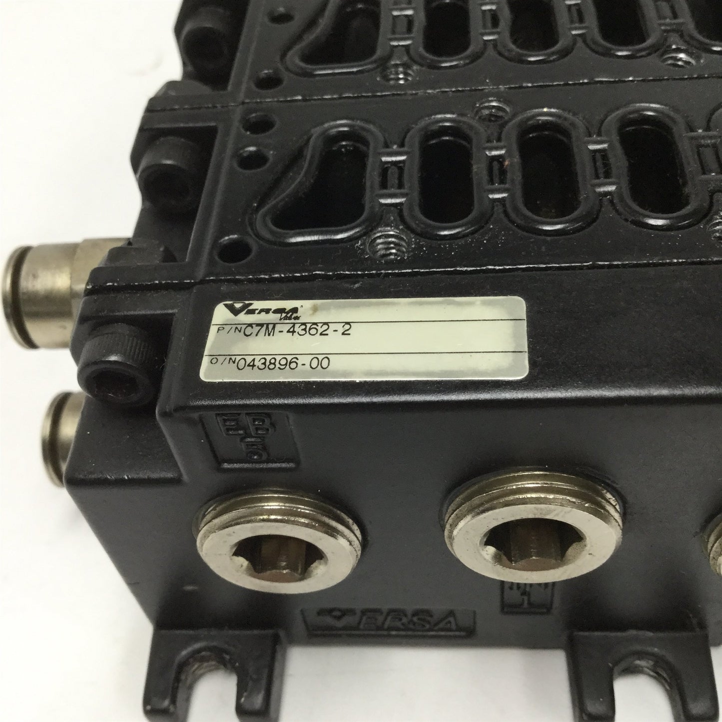 Used Versa C7M-4362-2 Stacking Valve Manifold Assembly, 2-Station, G1/4