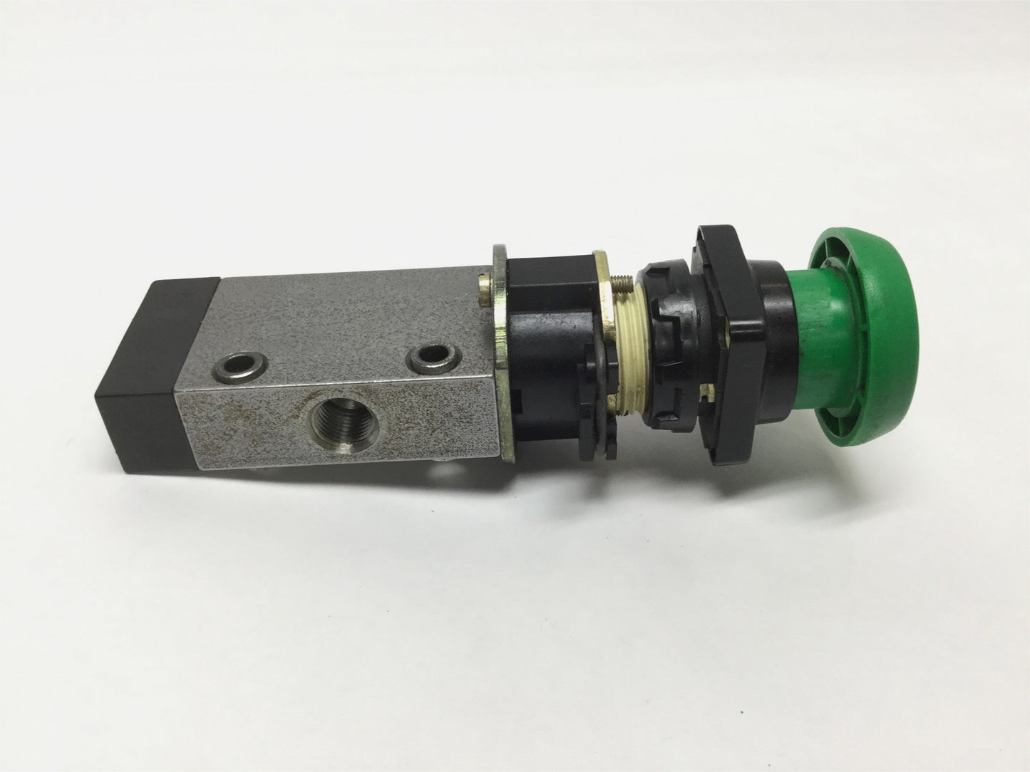 Used Bosch Rexroth 0820402025 Mechanical Directional Valve, 2/3, Green Pushbutton