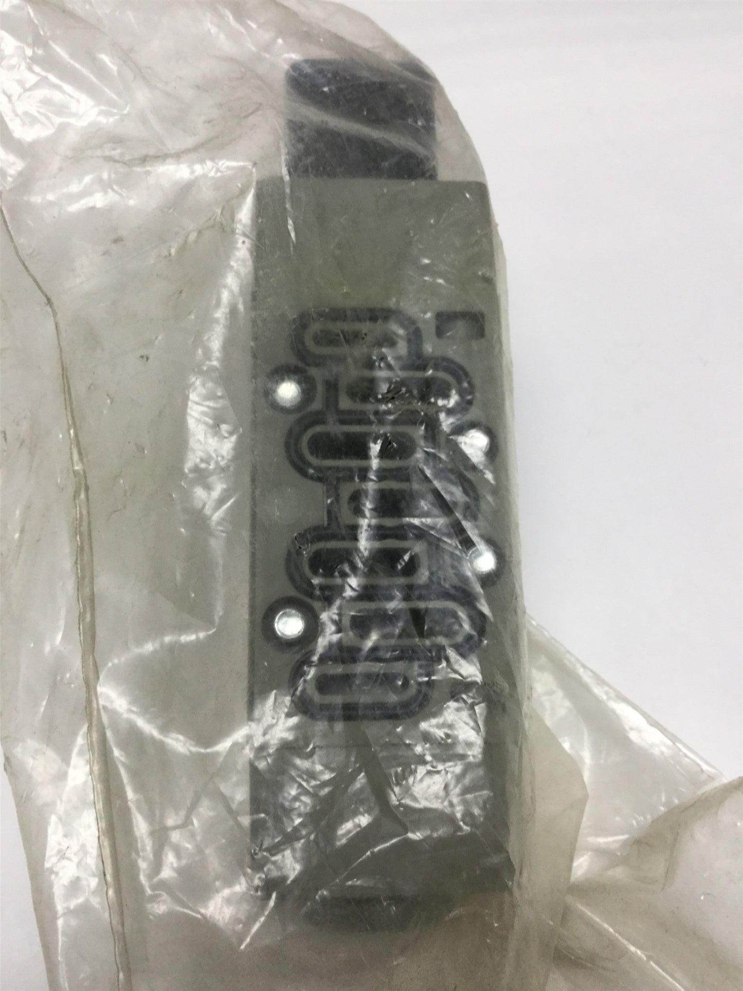 New Bosch Rexroth 0820024135 Directional Control 5/2 Solenoid Valve, 24VDC Coil