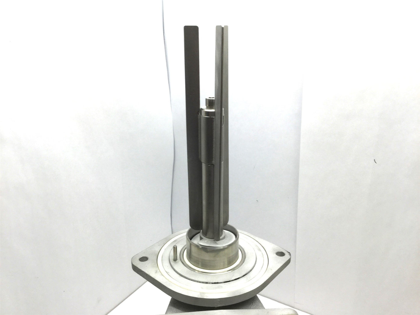 Used Kemutec MINI-INSERT Powerder Mixer Agitator Screw, Blades: 10.5", Screw OD: 2.5"
