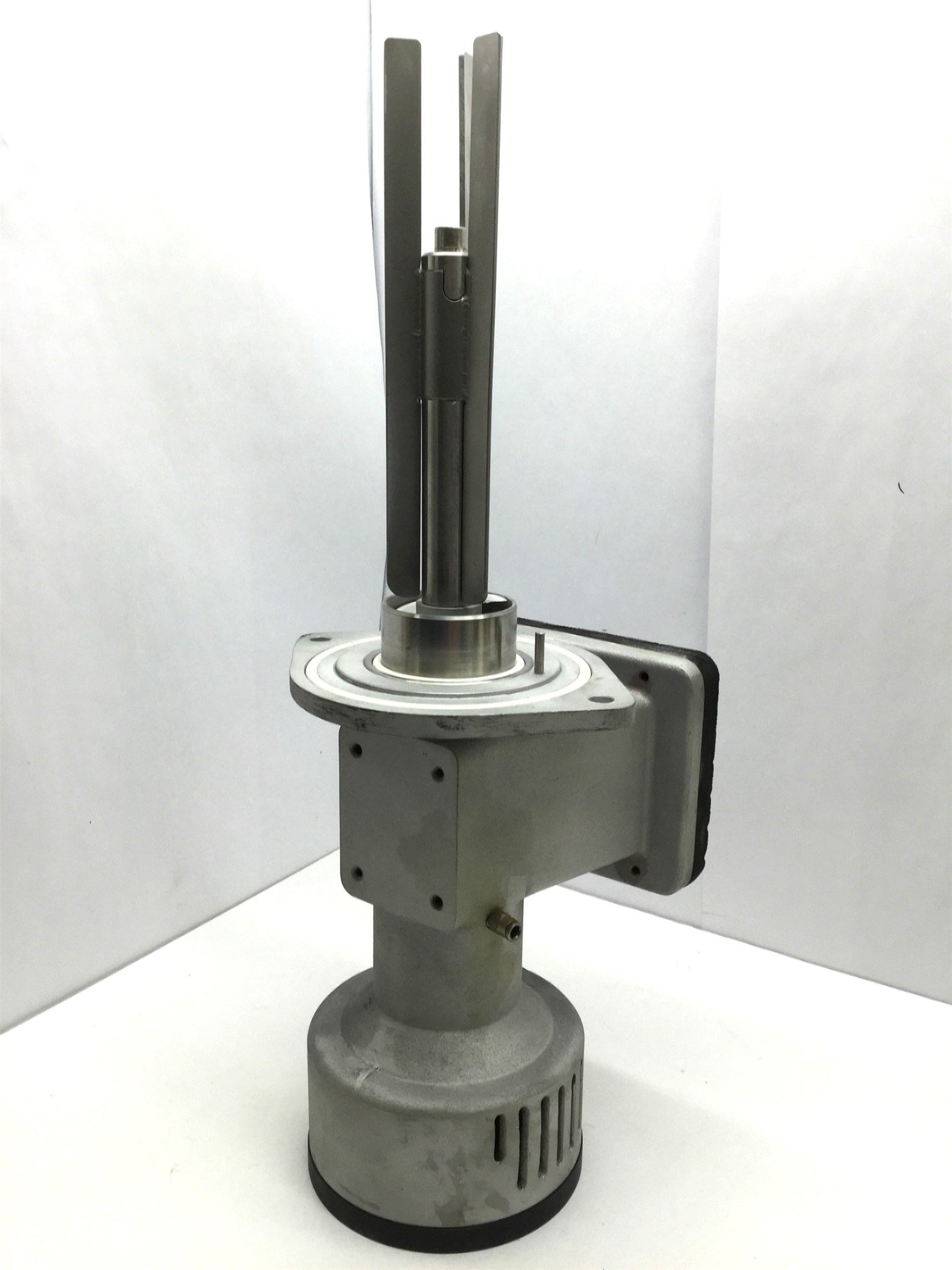 Used Kemutec MINI-INSERT Powerder Mixer Agitator Screw, Blades: 10.5", Screw OD: 2.5"