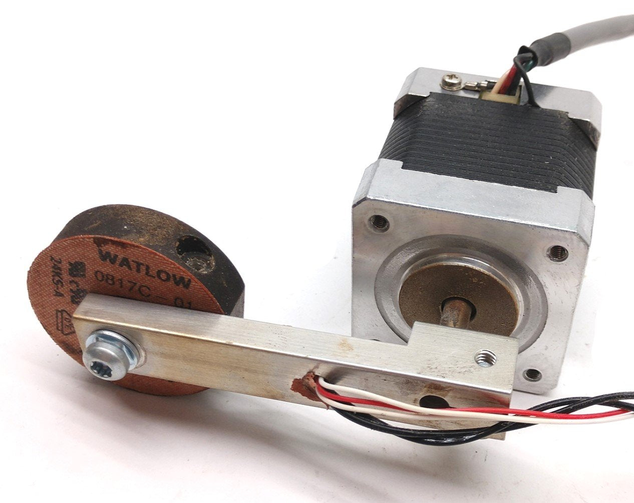 Used EAD LH1719-M150R11 Stepping Motor, Current: 3.7A, 1.8 Degrees/Step, Shaft: 5mm