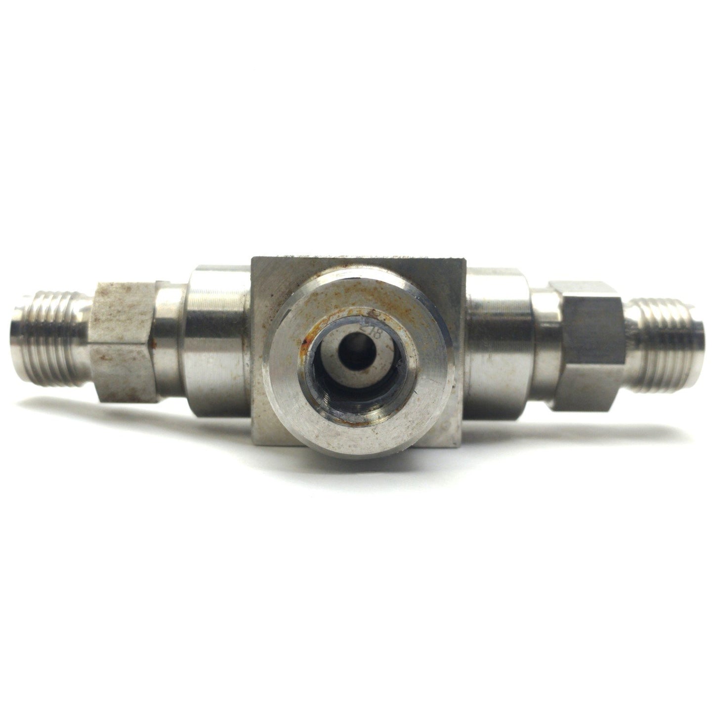 Used Swagelok SS-83XTS6 3-Way Ball Valve 1500PSI Ports: 2x 3/8" Hose 1/4"NPT 316 SS