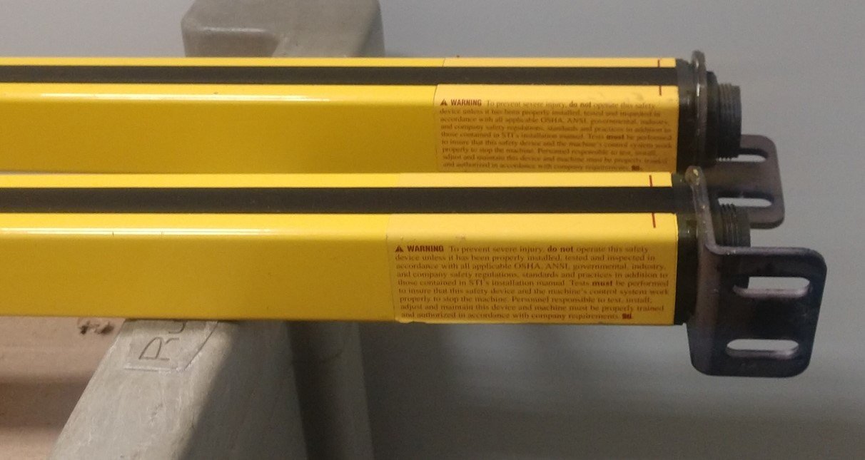 Used STI MiniSafe Series Light Curtains, MS4300 MS4340BR RCVR 40 & MS4340BX XMTR 40