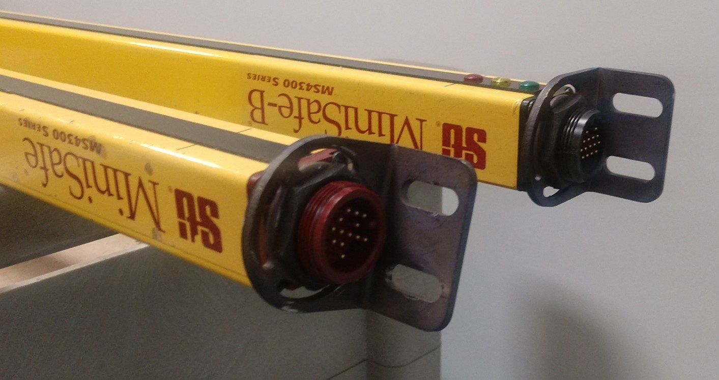 Used STI MiniSafe Series Light Curtains, MS4300 MS4340BR RCVR 40 & MS4340BX XMTR 40