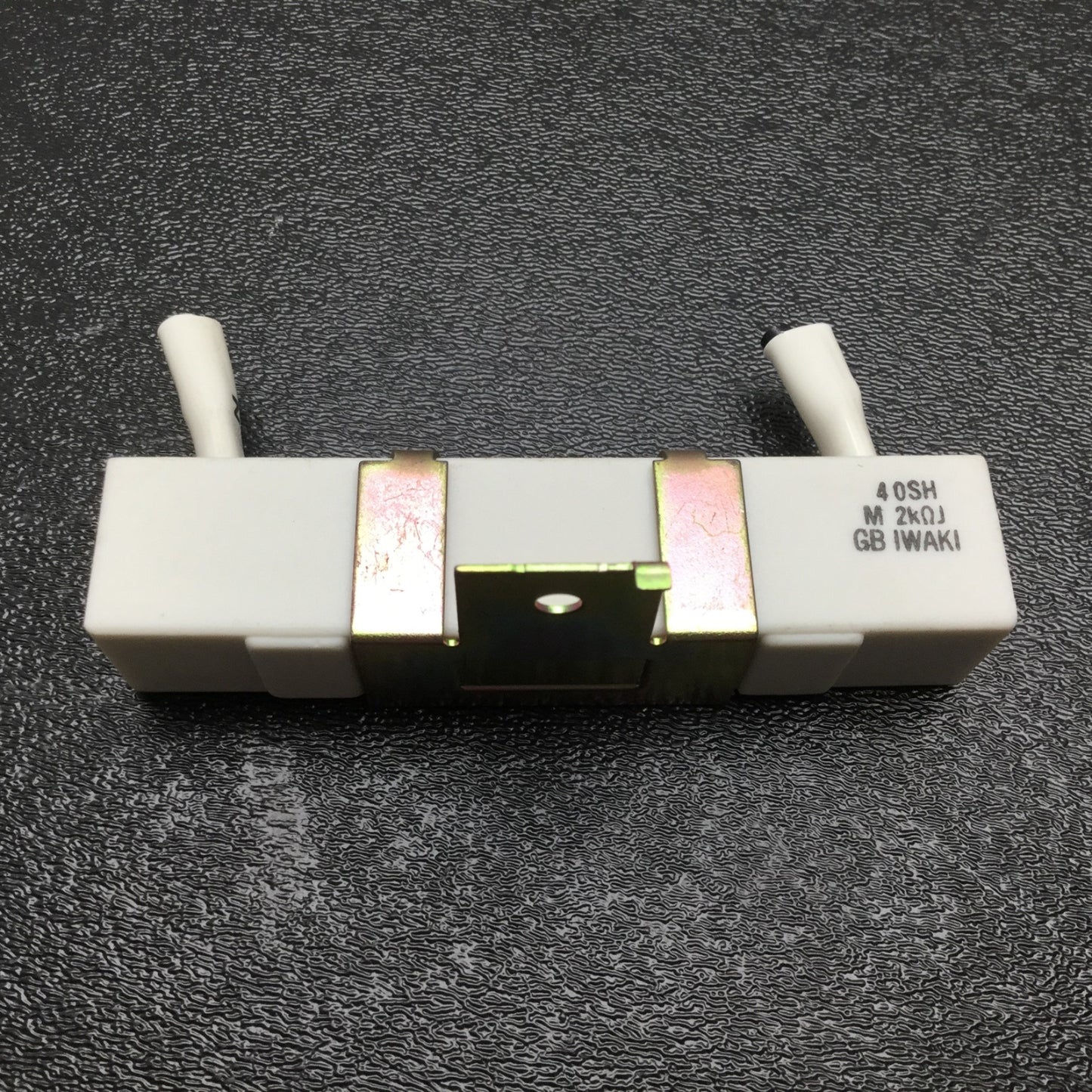 Used Lot of 5 Iwaki 40SH Ceramic Resistors, Rating: 2k Ohms