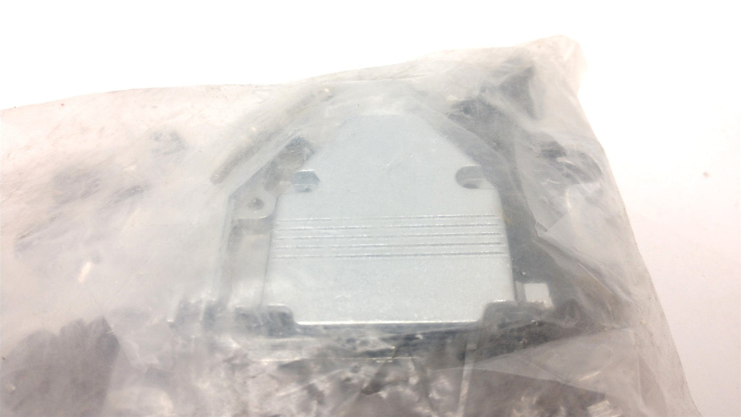 New Lot of 25 New Aim Cambridge-Cinch 40-9725HMG Hood, Clamp Type: D-Sub, Straight