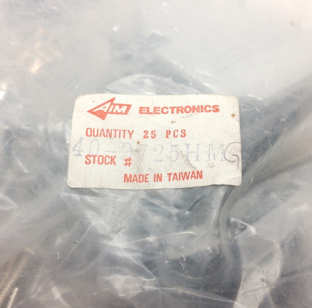 New Lot of 21 New Aim Cambridge-Cinch 40-9725HMG Hood, Clamp Type: D-Sub, Straight