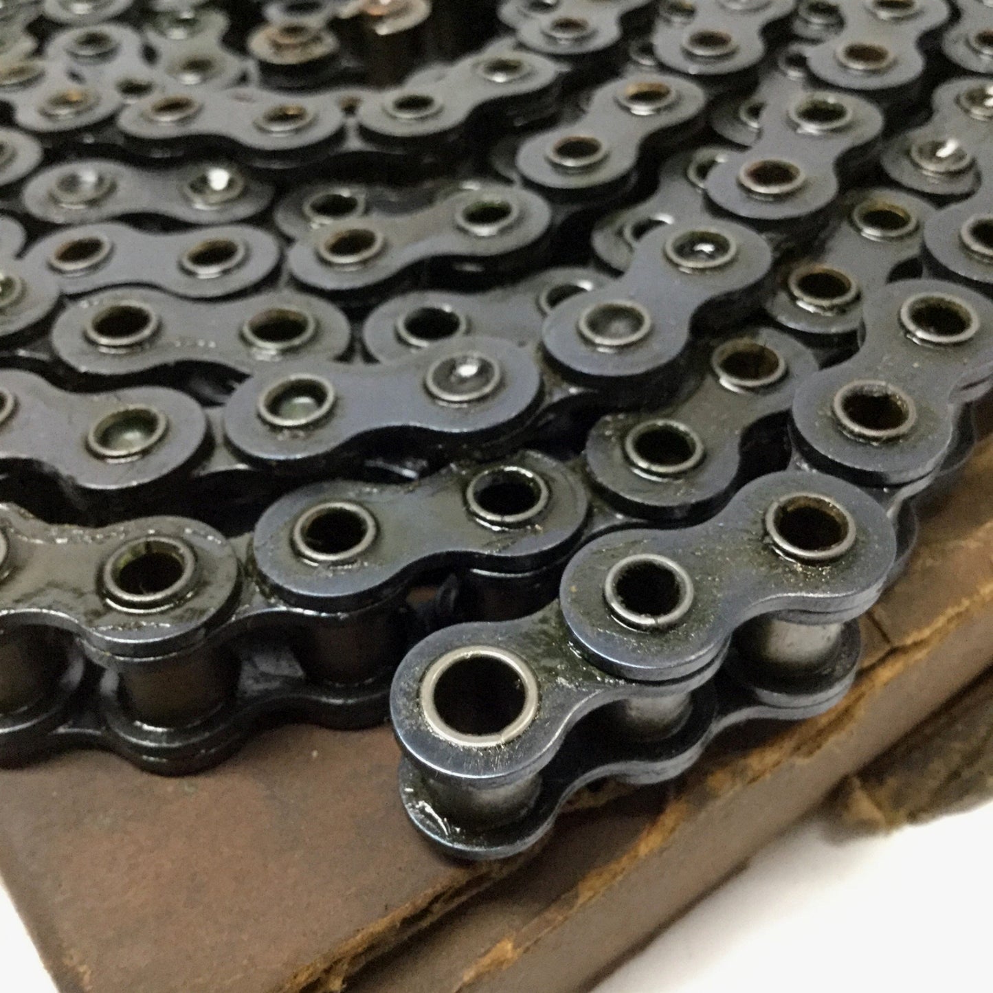 New – Open box Boston Gear 1048 40HP Roller Chain Single-Strand, 1/2" Pitch, 10 Foot Length