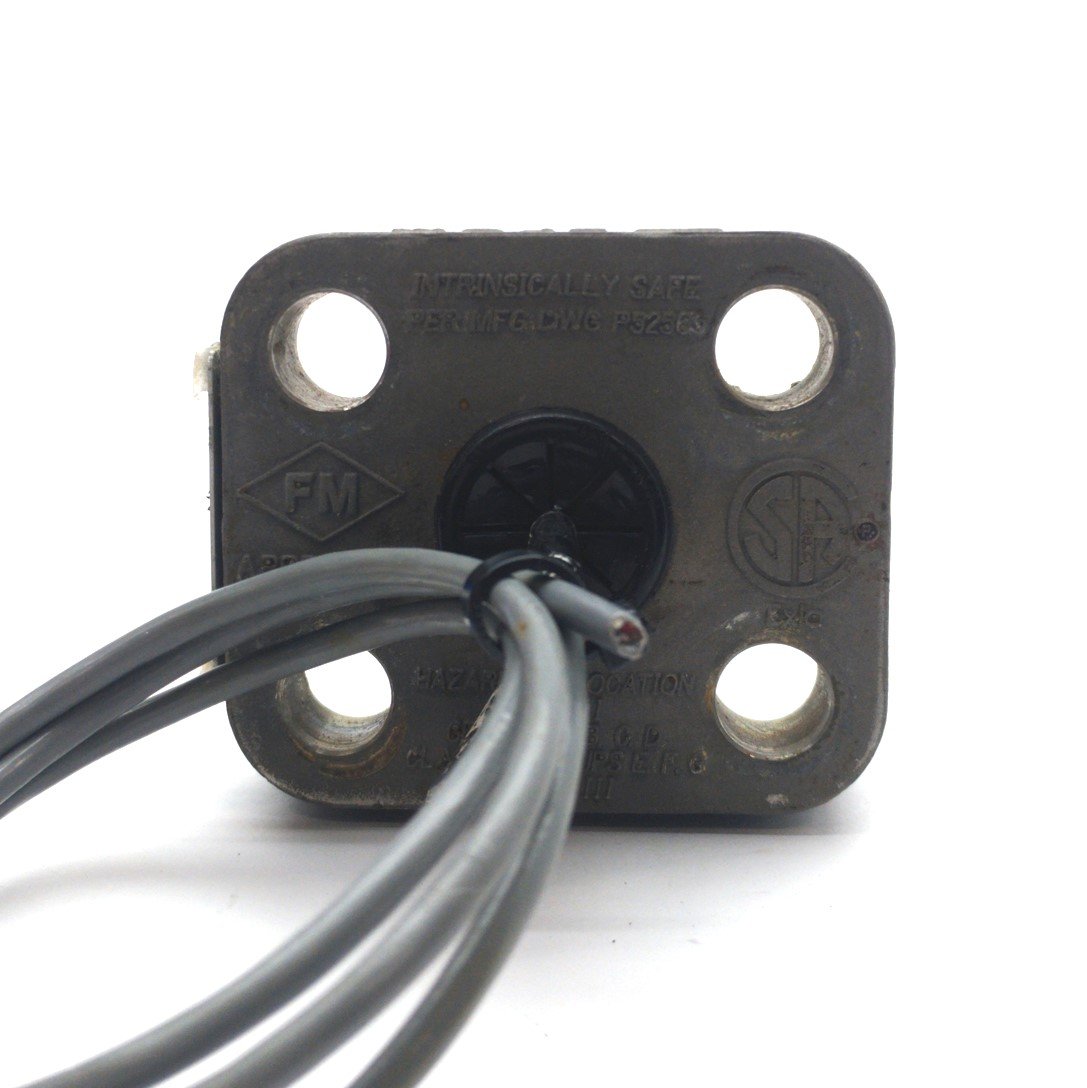 Used GF Signet P525-2S Metalex Flow Sensor 1.6-20ft/s 1.25-12" Pipe 9-14Hz per ft/s