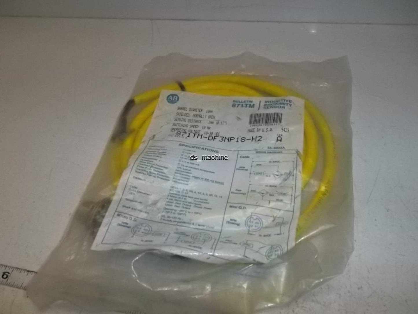 New Allen-Bradley 871TM-DF3NP18-H2 Series A Proximity Sensor 10-30VDC 10 Hz, 3mm