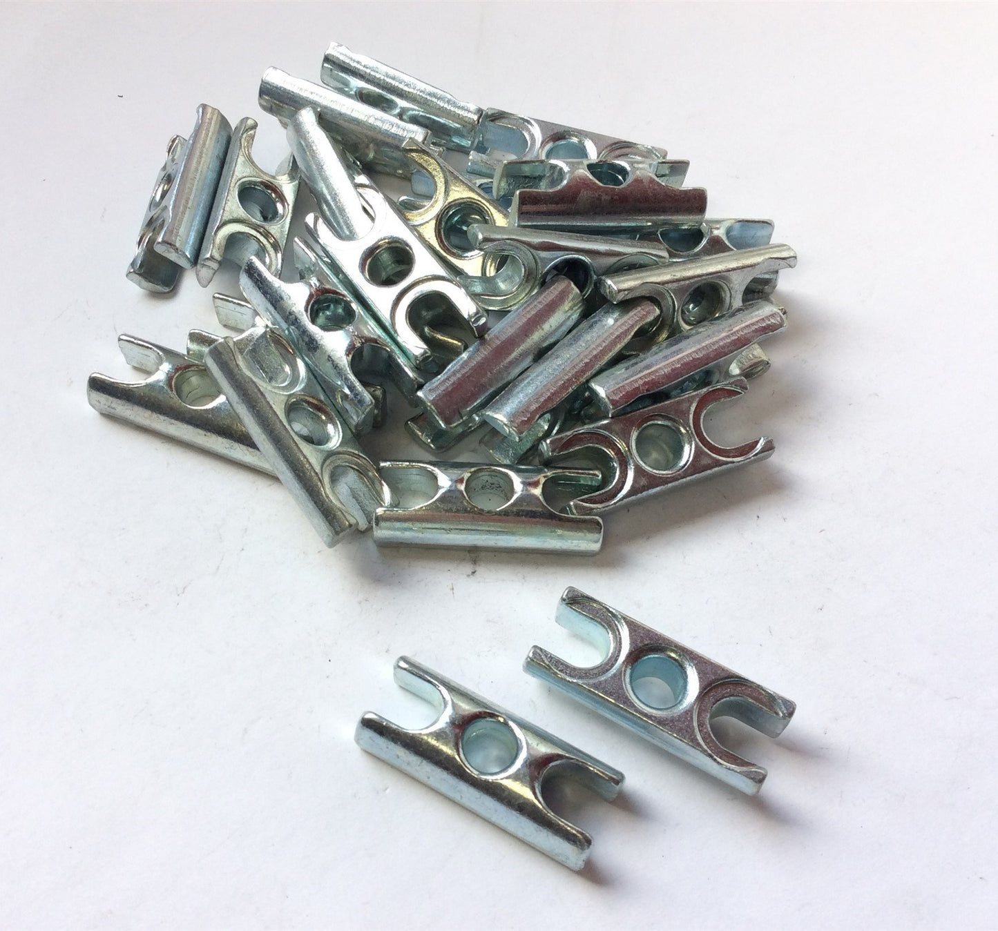 Used Lot of 25 Bosch Rexroth 3842535620 40mm Bolt Connector for 10mm T-Slot Extrusion