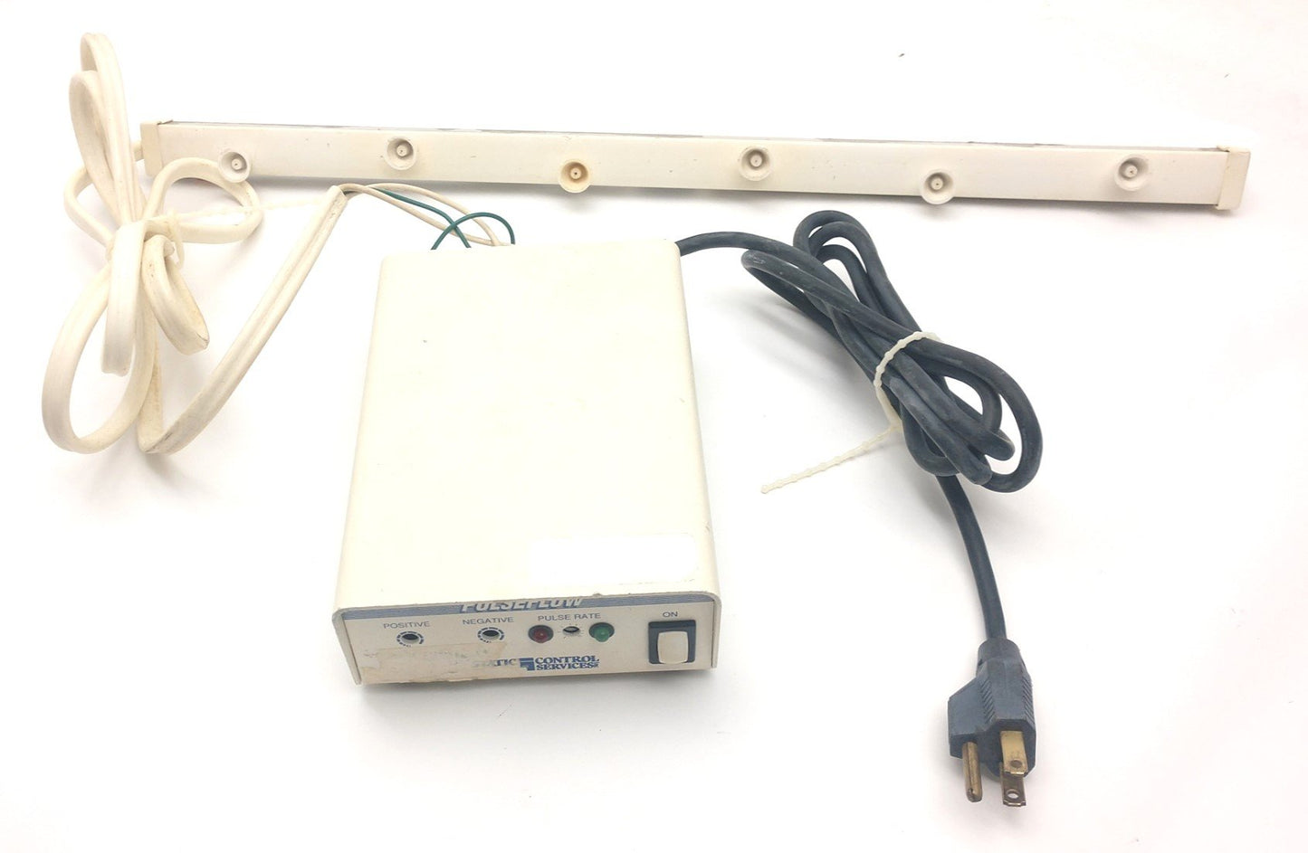 Used Static Control Services Pulseflow w/ Rail, Voltage: 120VAC, 60Hz, 1A, 20" Long