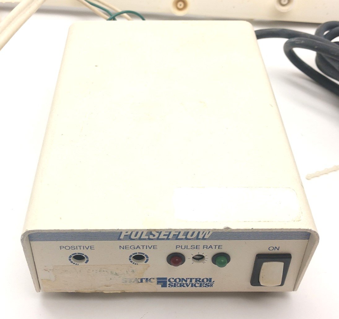 Used Static Control Services Pulseflow w/ Rail, Voltage: 120VAC, 60Hz, 1A, 20" Long