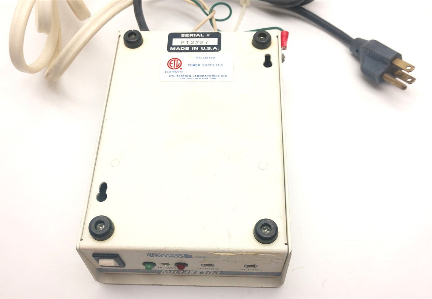 Used Static Control Services Pulseflow w/ Rail, Voltage: 120VAC, 60Hz, 1A, 20" Long