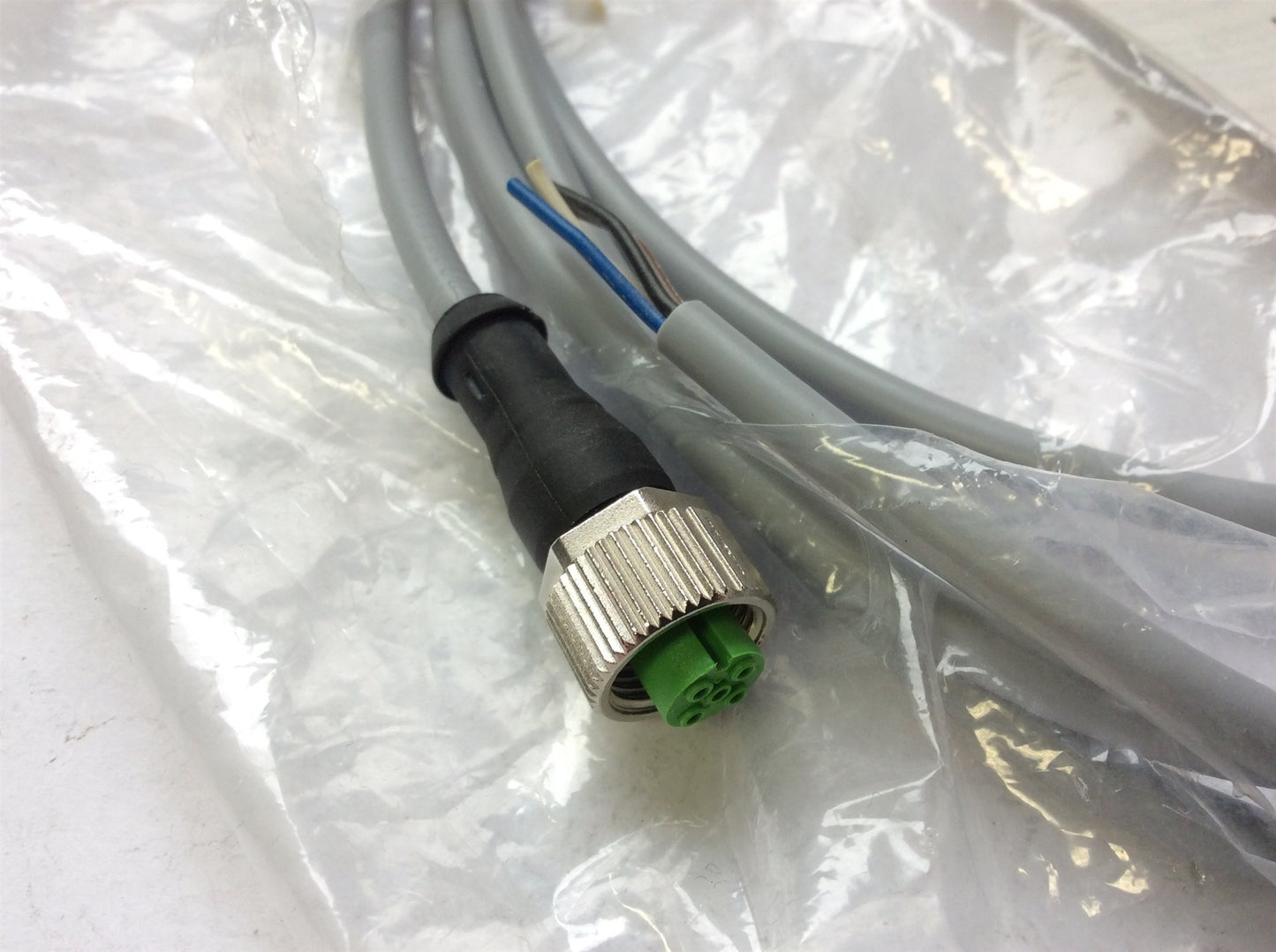 New Parker P31PA92AZ2VP1A Pneumatic Proportional Regulator 1/4 NPT, 0-29 PSIG, 24VDC