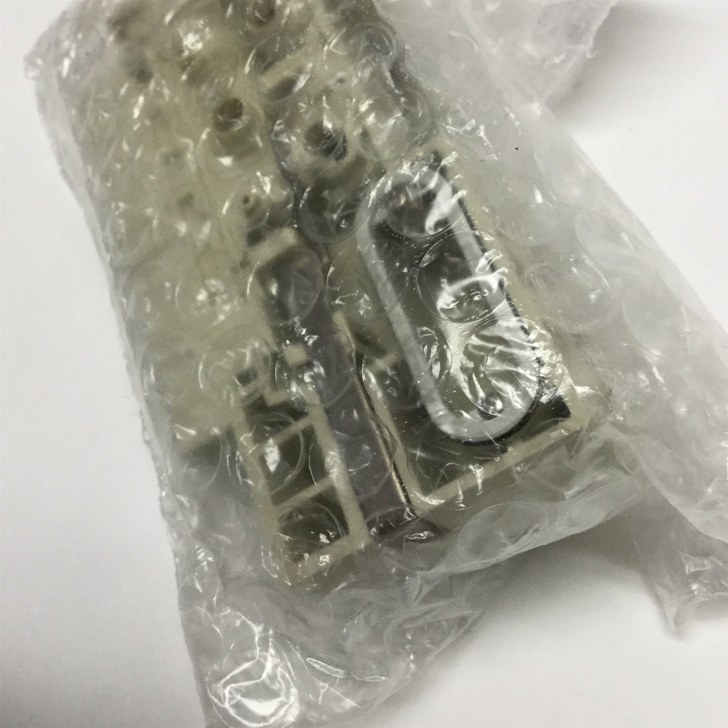 New SMC SV1000-52U-2A-N9 Valve Manifold Block End Plate 5/16 One-Touch Tube Fittings