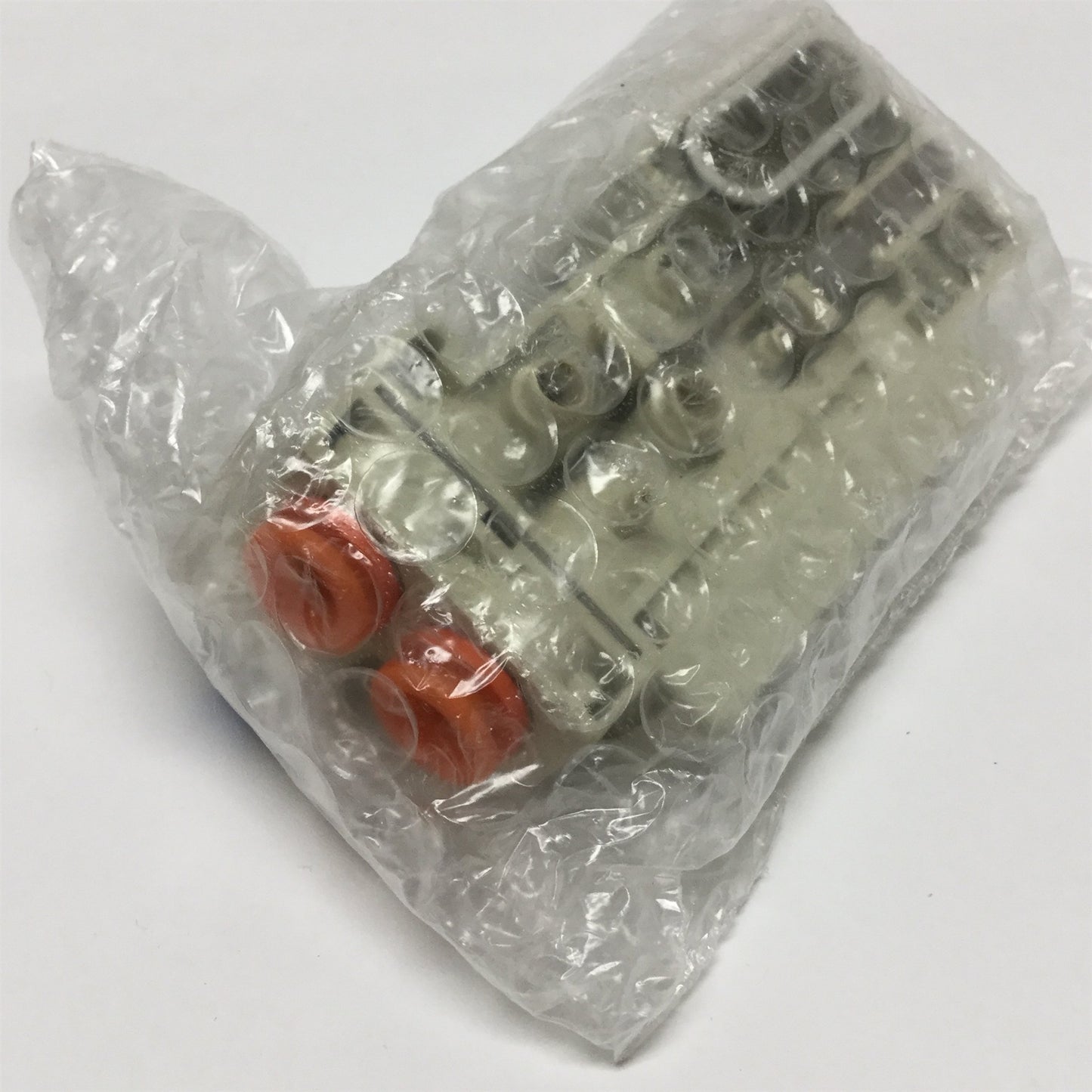 New SMC SV1000-52U-2A-N9 Valve Manifold Block End Plate 5/16 One-Touch Tube Fittings