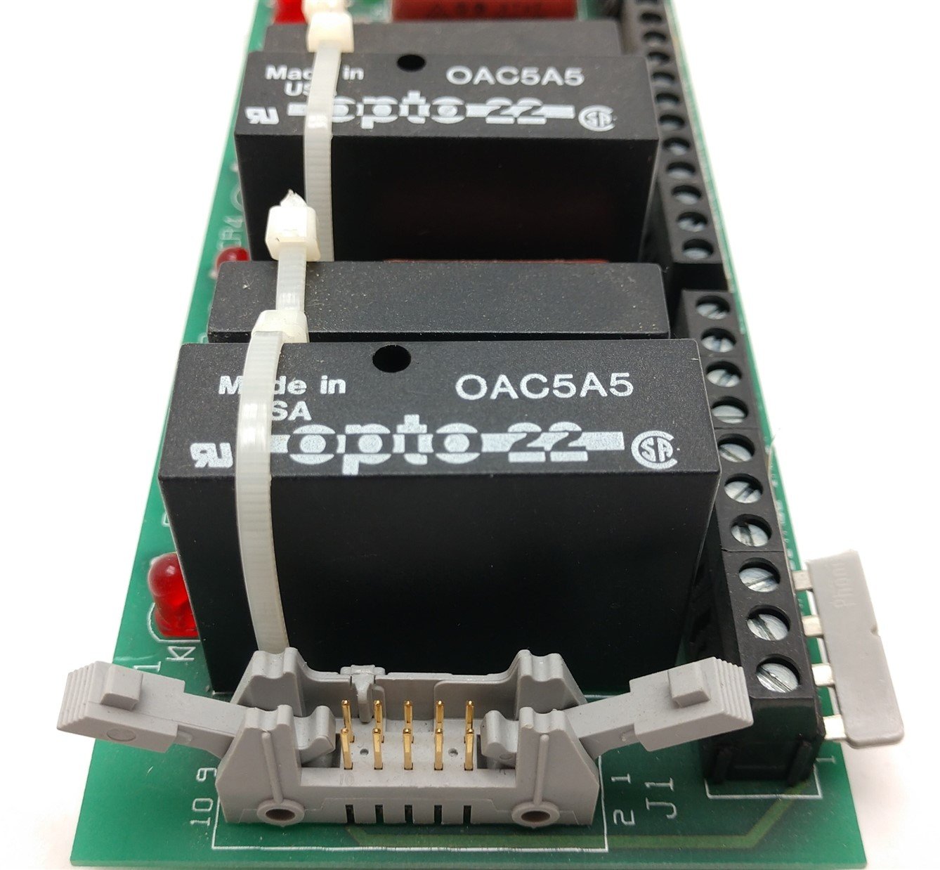 Used Thermotron 799424 2243 8 Event Relay Board, With 4 Relays, 2x OAC5A5, 2x MP120D4