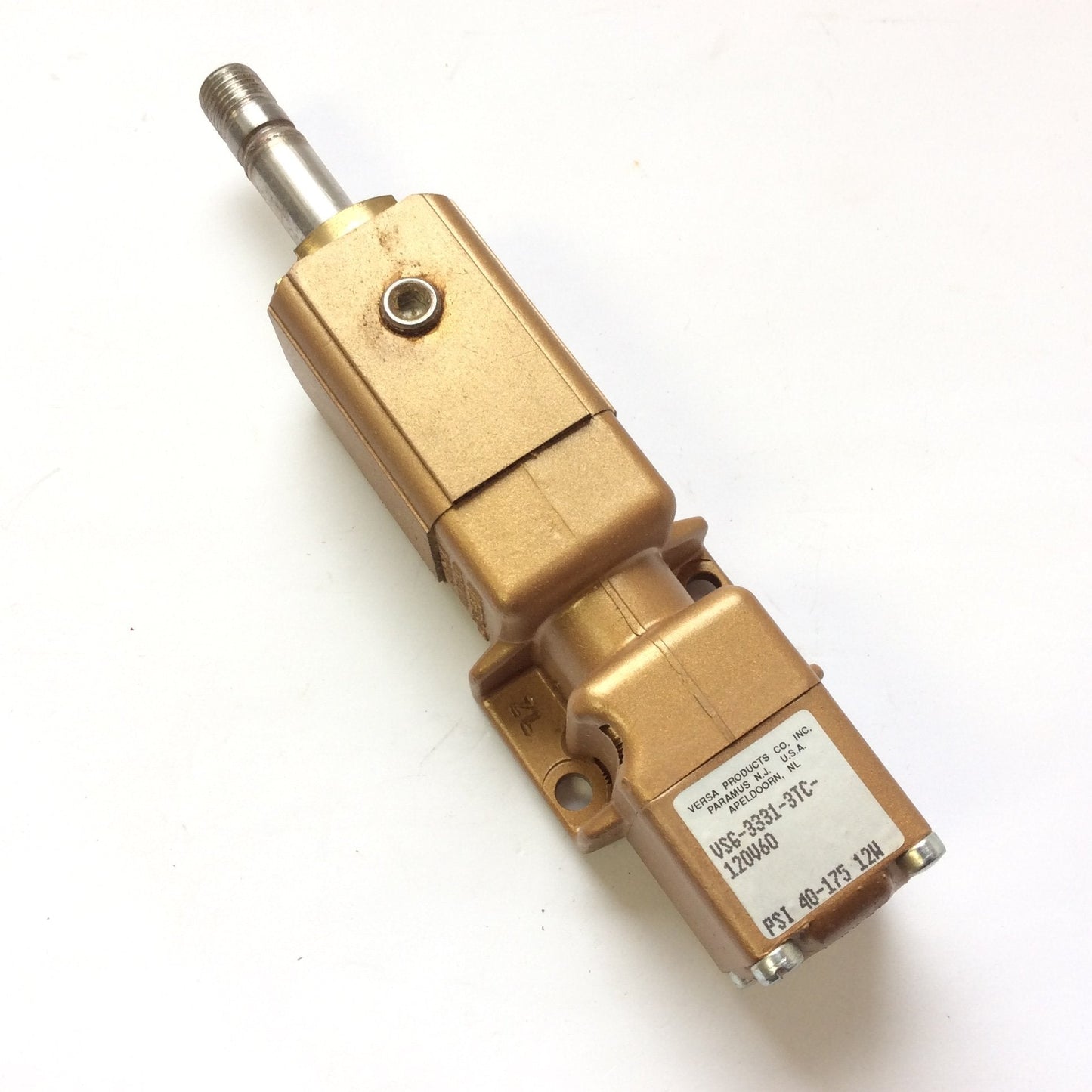 New – Open box Versa VSG-3331-3TC-120V60 Pneumatic Solenoid Valve 40-175 PSI 3-Way, 120VAC 60Hz