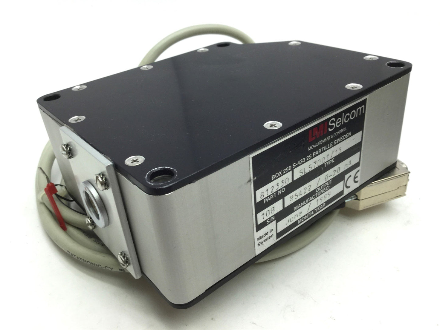Used LMI SLS7000 Laser Triangulation Sensor System Wavelength: 675nm, Range: 1mm