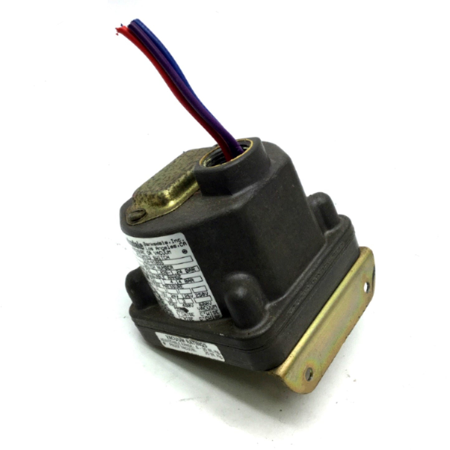 Used Barksdale D1H-H18SS Pressure/Vacuum Actuated Diaphragm Switch .4-18 PSI 480VAC