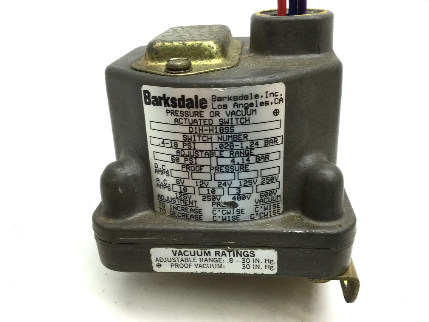 Used Barksdale D1H-H18SS Pressure/Vacuum Actuated Diaphragm Switch .4-18 PSI 480VAC