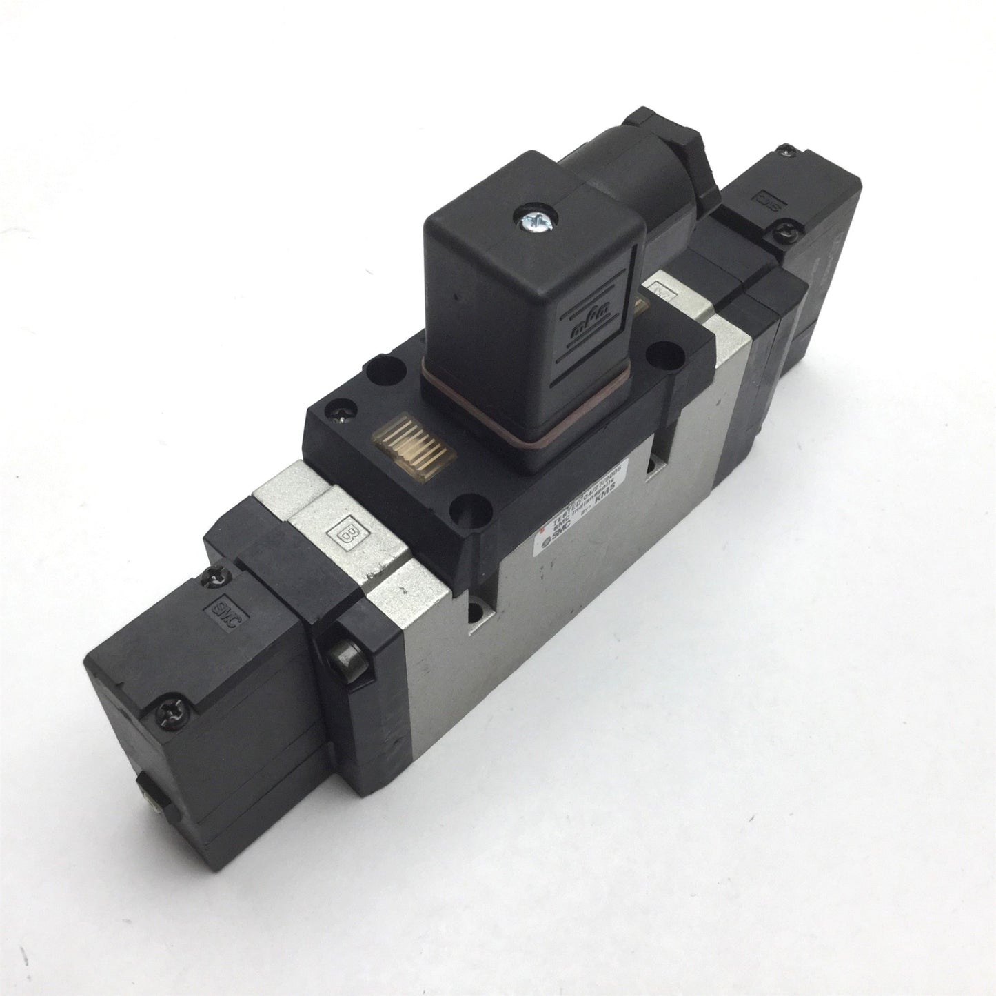 Used SMC NVFS4410-5DZ Solenoid Valve, 3-Position 5-Port, Voltage: 24VDC, 22-150psi