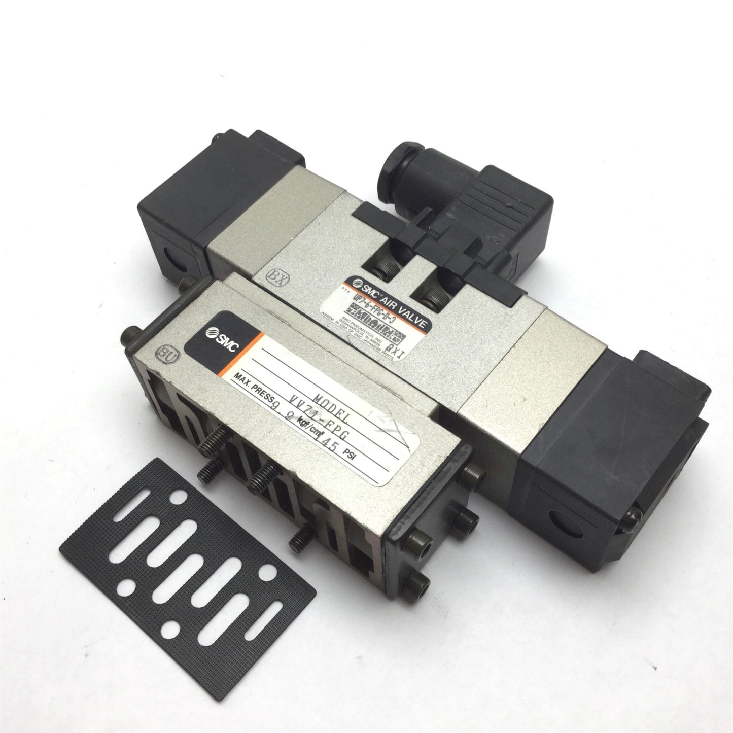 Used SMC VP7-6-FPG-D-3 Solenoid Valve VV71-FPG Double Check Spacer, 3-Position 5-Port