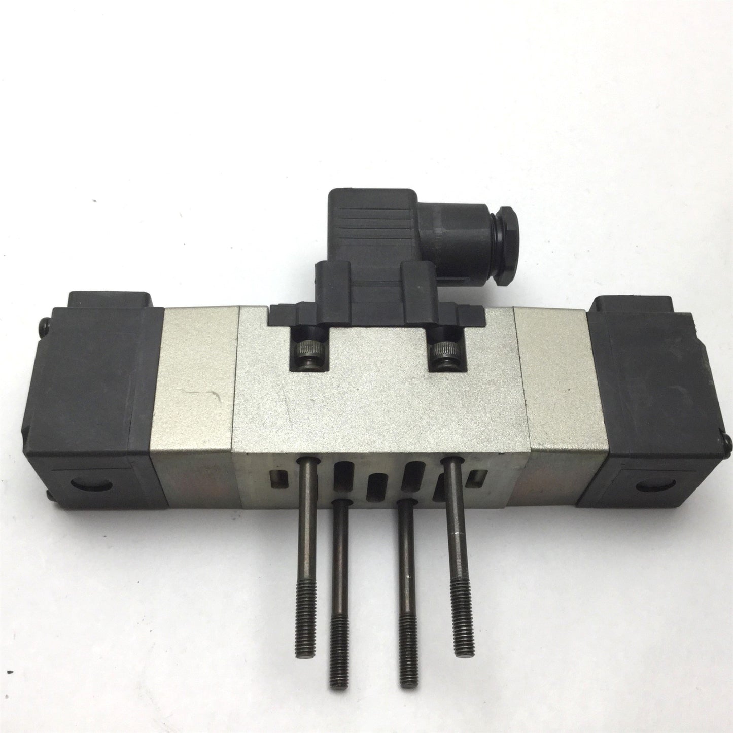 Used SMC VP7-6-FPG-D-3 Solenoid Valve VV71-FPG Double Check Spacer, 3-Position 5-Port