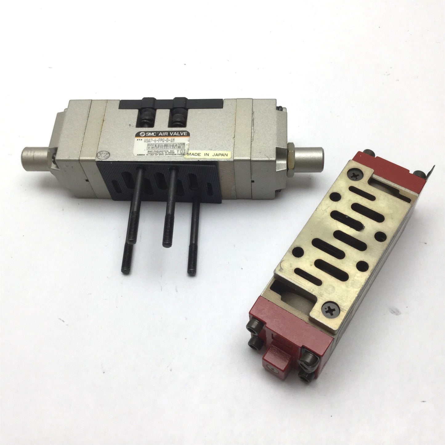 Used SMC VSA7-6-FPG-D-1M Pilot Valve VV71-FPGR Double Check Spacer, 3-Position 5-Port