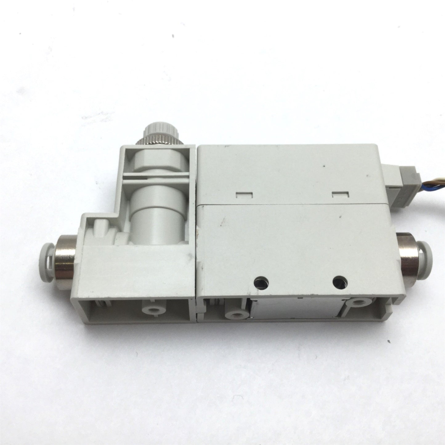 Used SMC PFM510S-C6-1 Digital Flow Switch, Range: 0.2-10 l/min, 6mm Tube, 0.75MPa