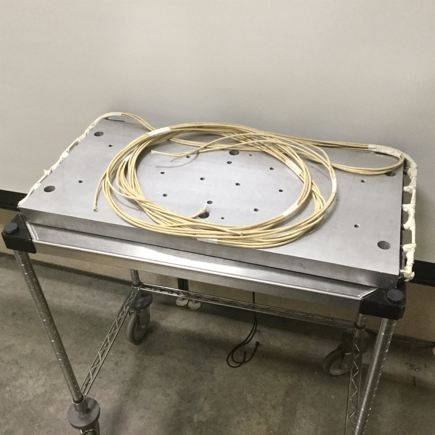 Used Heating Plate Voltage: 240V, Power: 7800W, Dimensions: 28.125" x 14.0625" x 1.5"