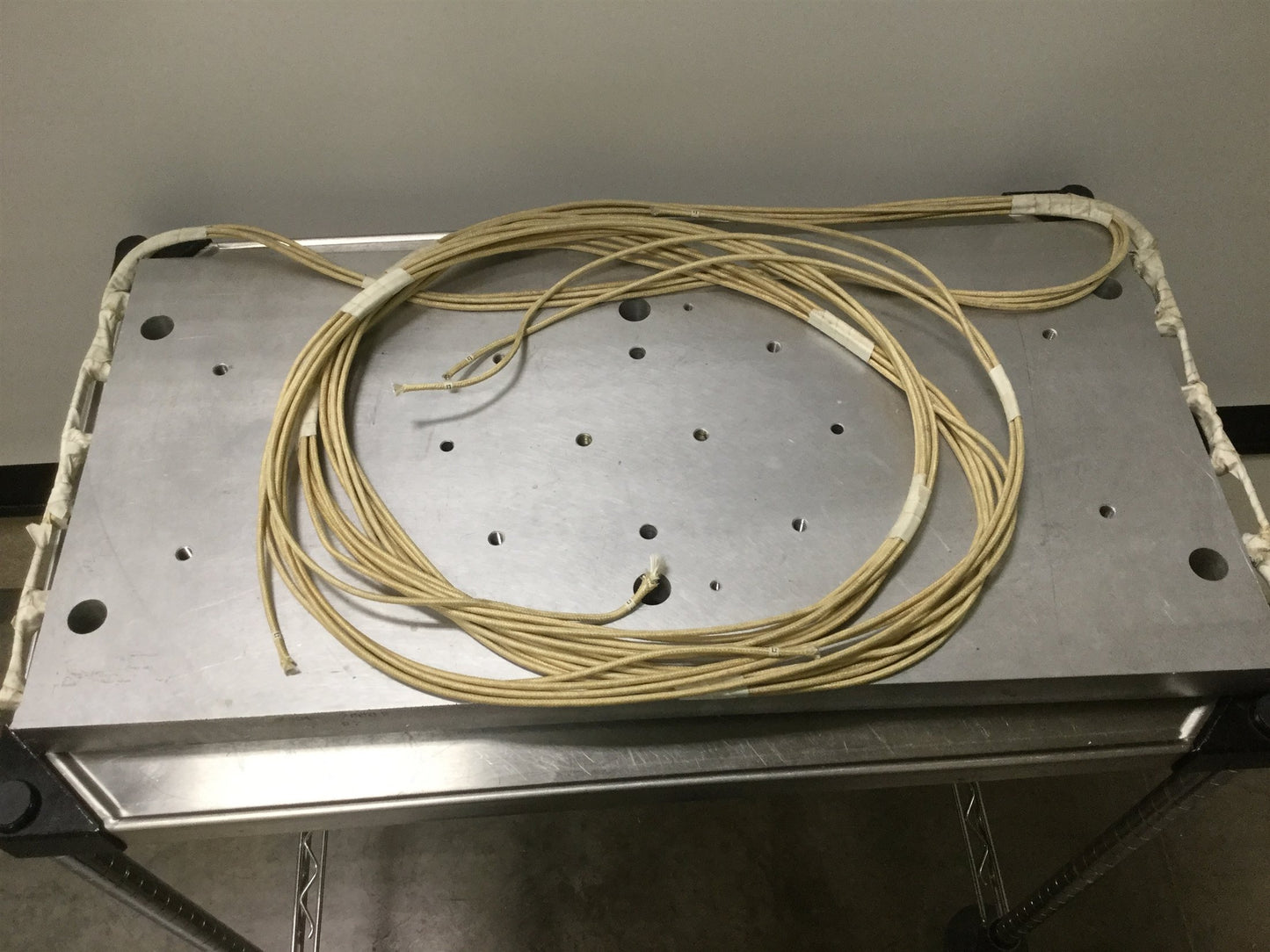 Used Heating Plate Voltage: 240V, Power: 7800W, Dimensions: 28.125" x 14.0625" x 1.5"