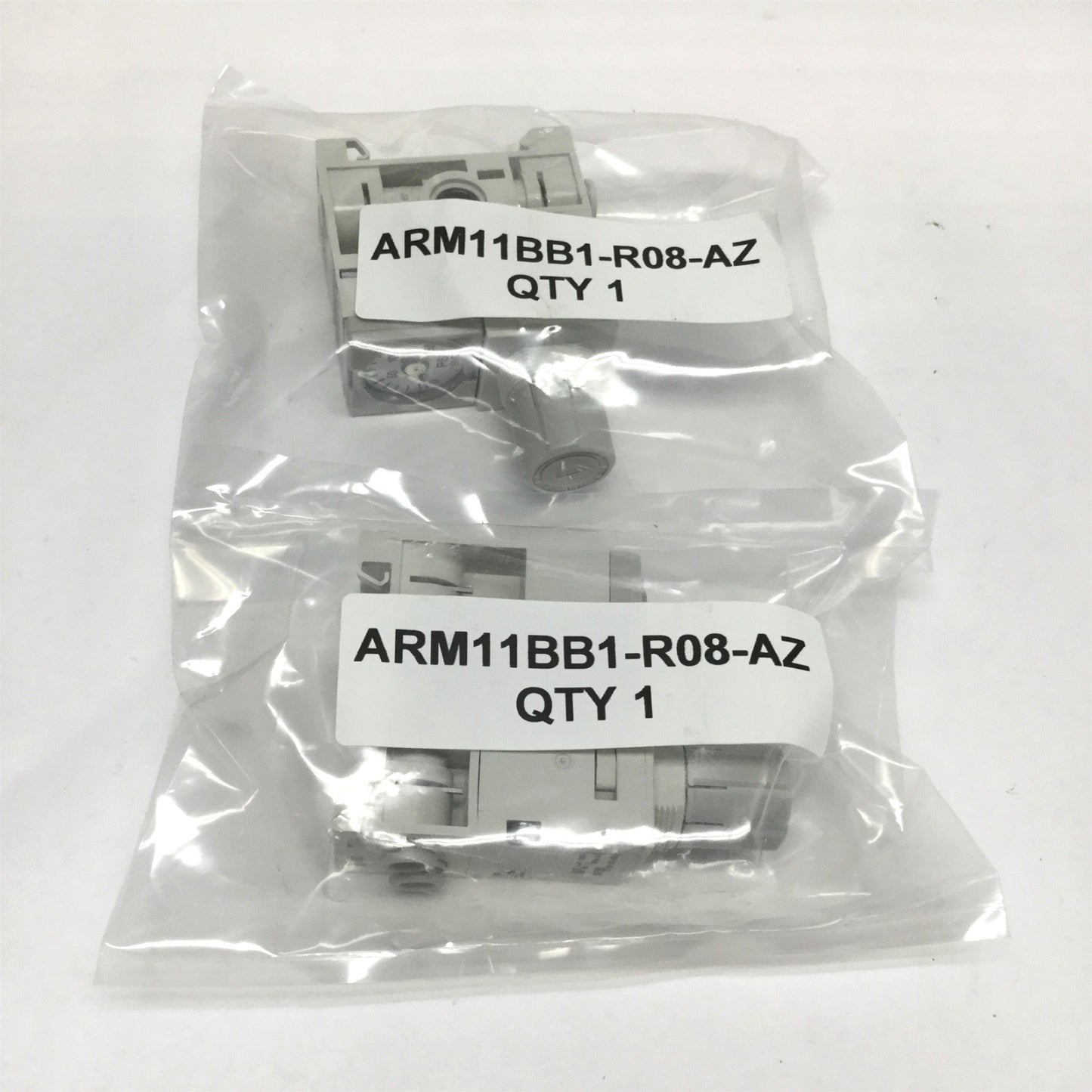New Lot of 2 SMC ARM11BB1-R08-AZ Manifold Regulator, Individual Supp, 7-100psi, 6mm