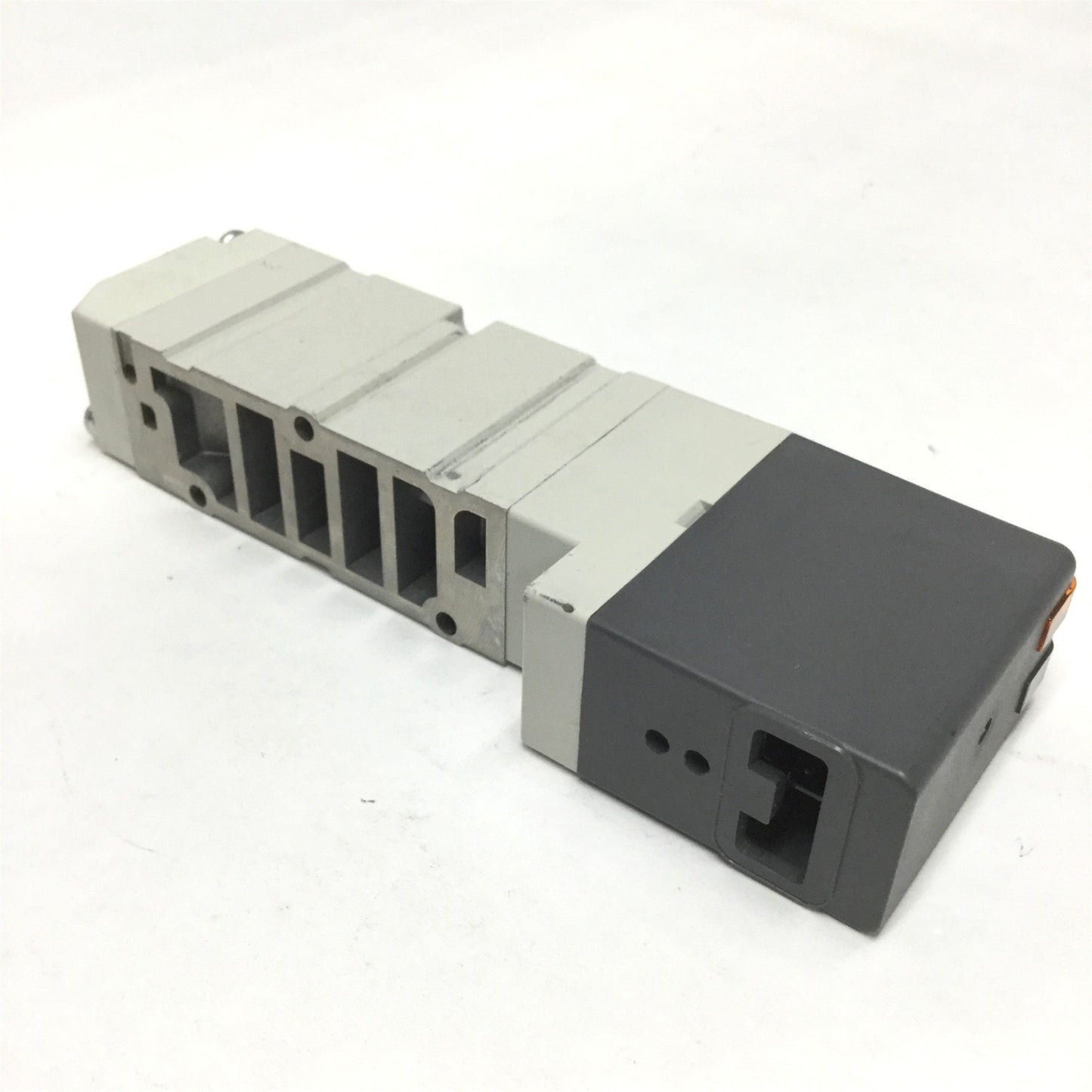 Used SMC VQ4100R-51 Solenoid Control Valve, 5-Port, 2-Position, Base Mount, 24VDC
