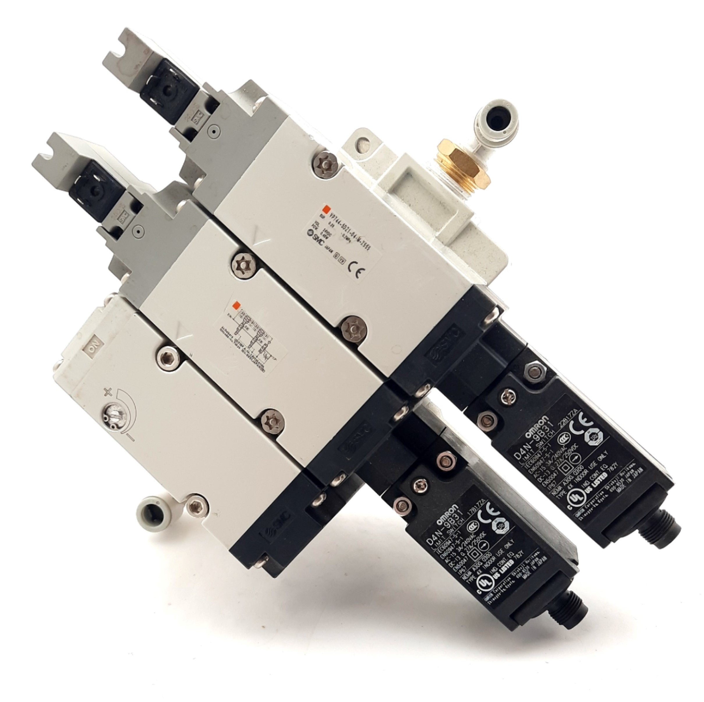 SMC VP744-5DZ1-04-M-X555 Dual Residual Pressure Relief Valve 24VDC