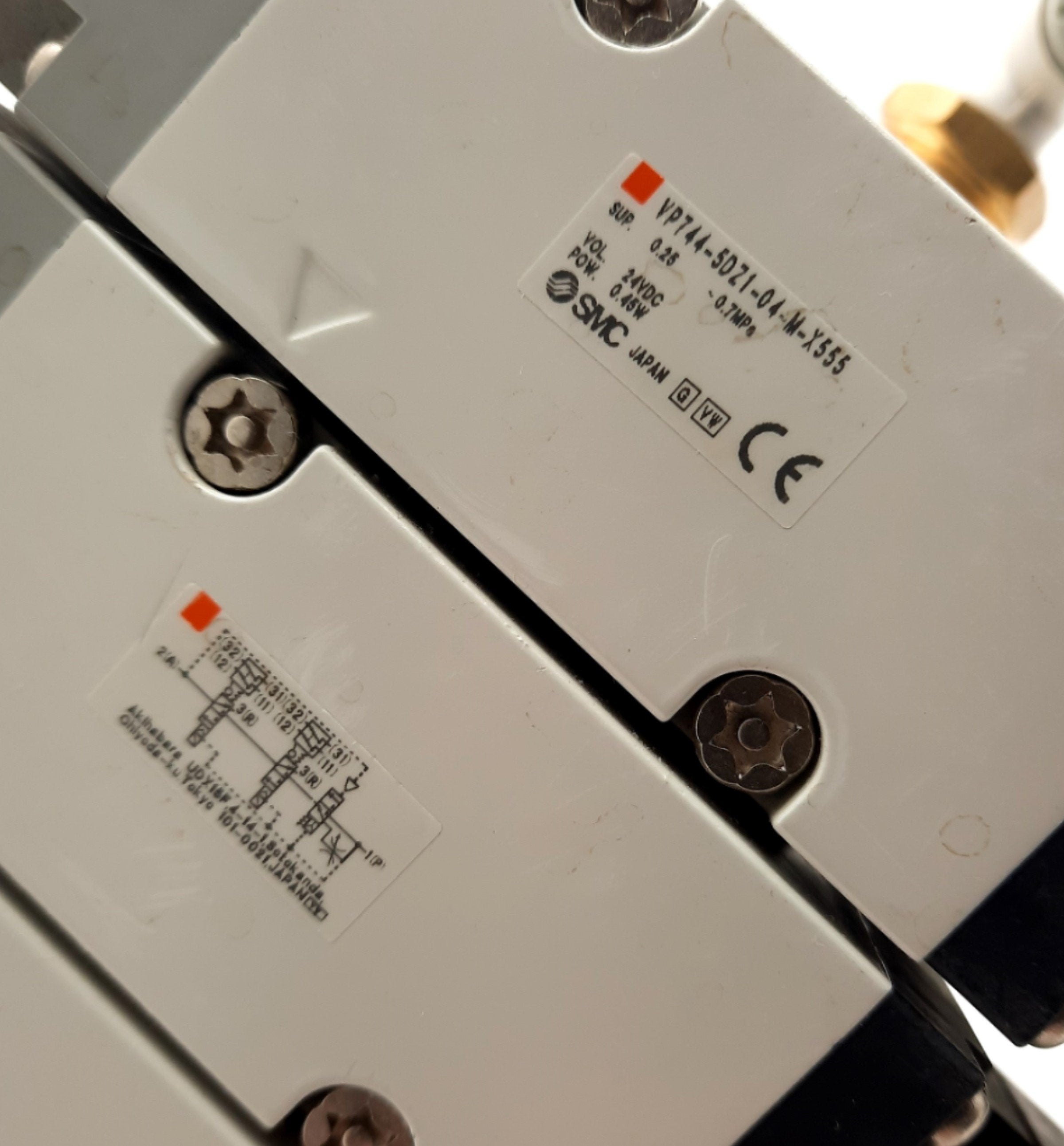 SMC VP744-5DZ1-04-M-X555 Dual Residual Pressure Relief Valve 24VDC