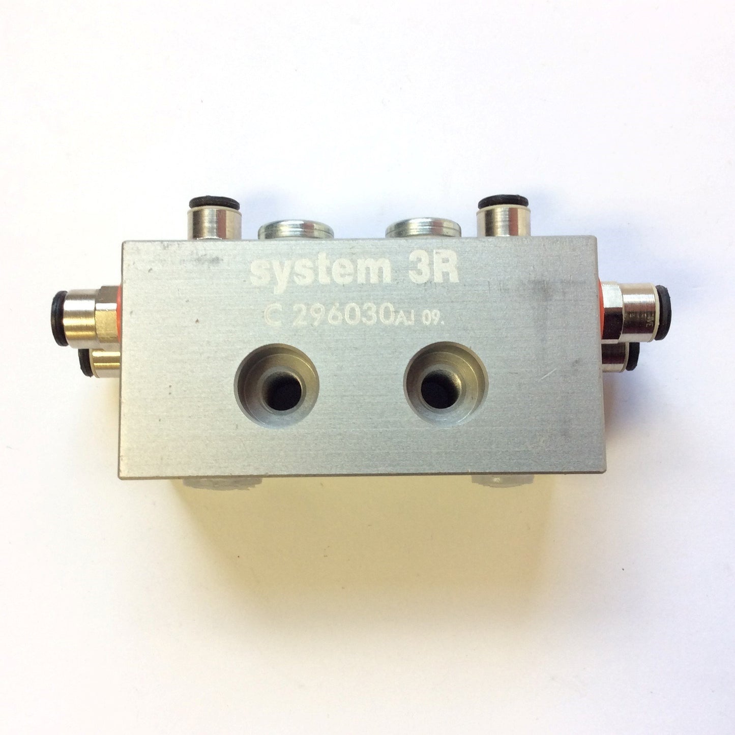 Used System 3R C296030 AJ09 Aluminum Connection Block PHP / PHPA, 80x40x39mm