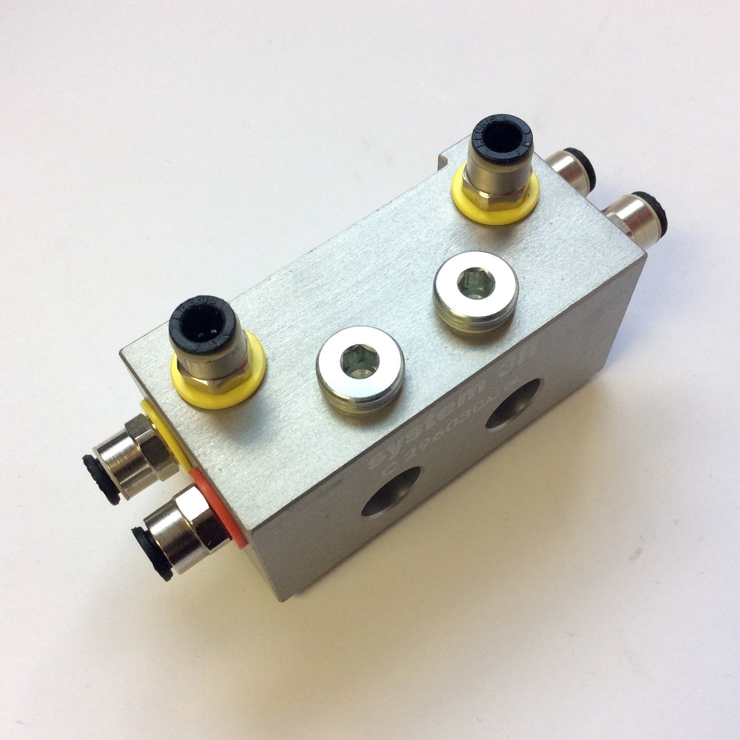 Used System 3R C296030 AJ09 Aluminum Connection Block PHP / PHPA, 80x40x39mm